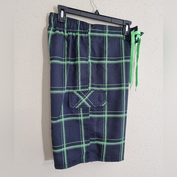 Boy'sGreen Plaid Swim Short. - Picture 3 of 8